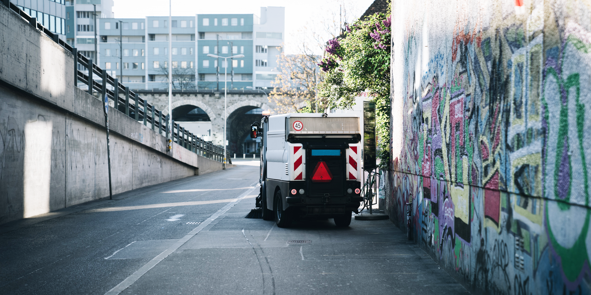 electric municipal commercial vehicle sweeper